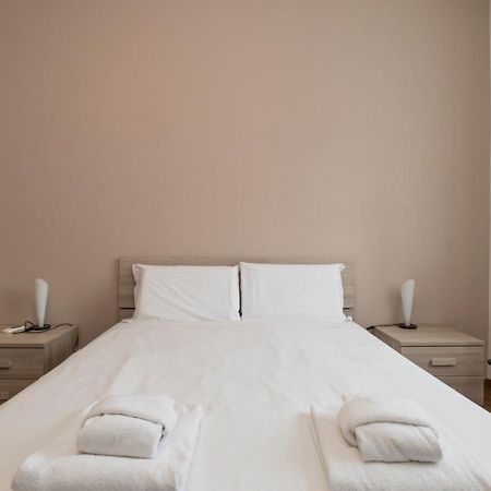 I Host Apartment - Giambellino 40 Milano Eksteriør bilde