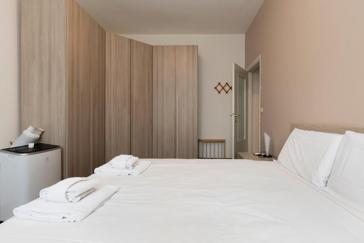 I Host Apartment - Giambellino 40 Milano Eksteriør bilde